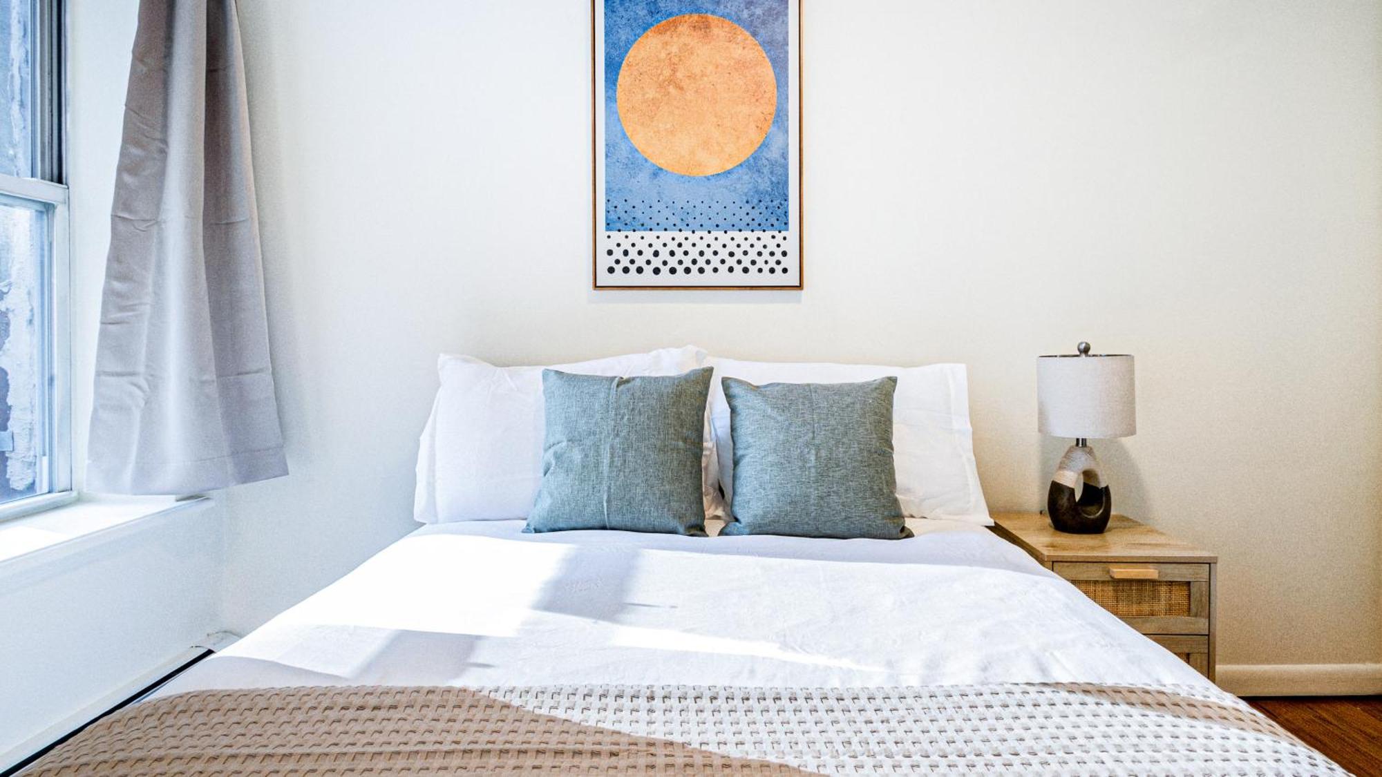 Unbeatable & Cozy 4bdr & 1 Bth In Manhattan Apartment