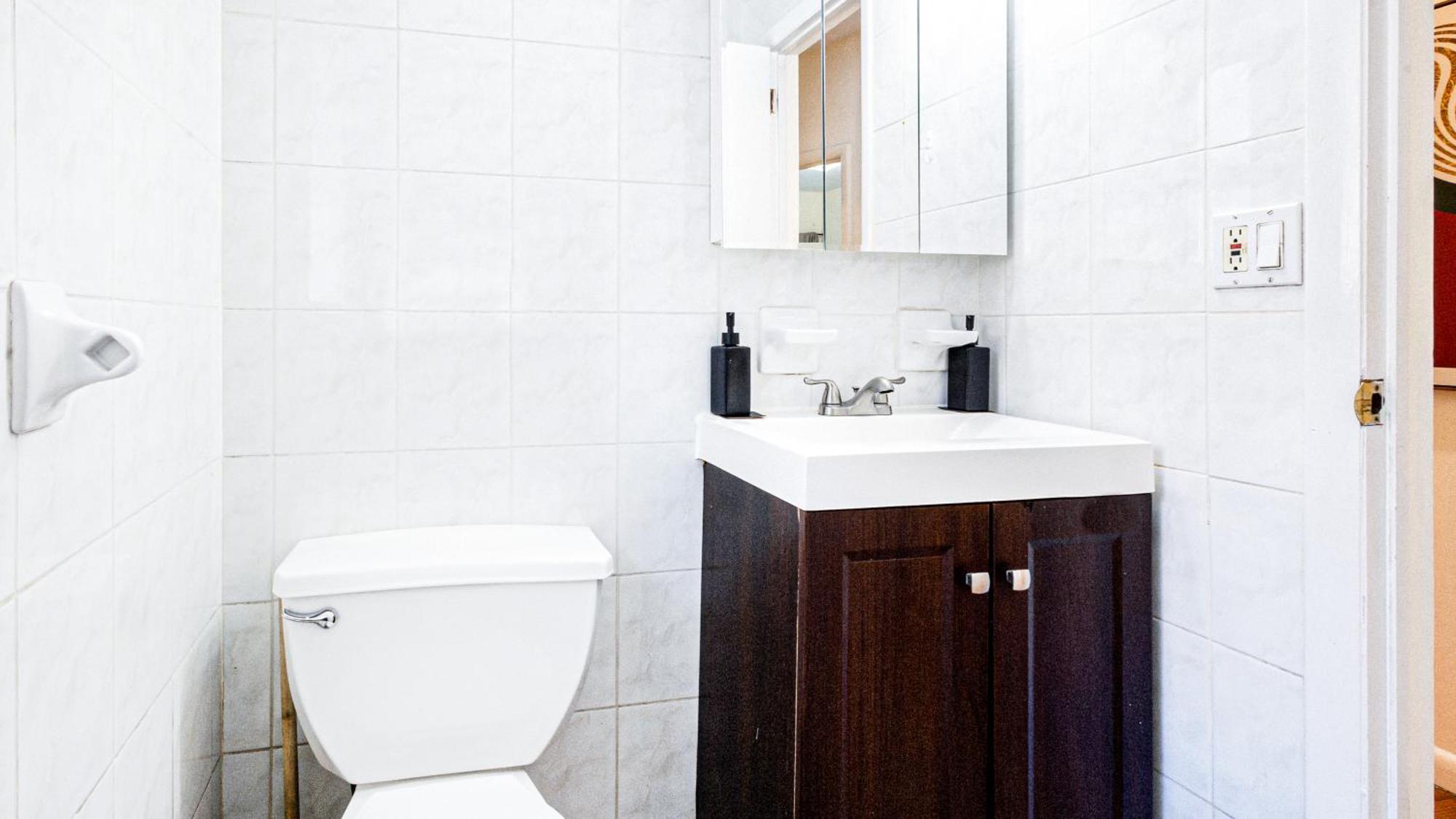 Apartment Unbeatable & Cozy 4bdr & 1 Bth In Manhattan New York